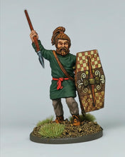 Load image into Gallery viewer, Unarmoured Gallic Warriors 28mm