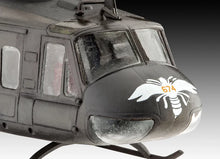 Load image into Gallery viewer, Bell UH-1H Gunship 1:100