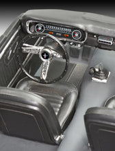 Load image into Gallery viewer, 1965 Ford Mustang 2+2 1:24
