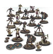Load image into Gallery viewer, BLOOD BOWL: Shambling Undead Blood Bowl Team – The Champions of Death