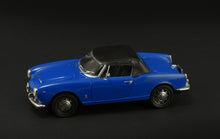 Load image into Gallery viewer, Alfa Romeo Giulia 1600 Spider 1:24