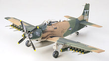 Load image into Gallery viewer, Douglas A-1J Skyraider US Airforce 1:48scale
