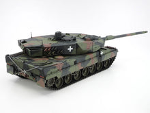 Load image into Gallery viewer, Leopard 2A6 Main Battle Tank Ukraine 1:35
