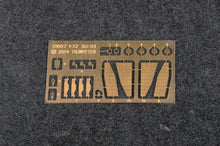 Load image into Gallery viewer, Russian Su-33 Flanker D with flight deck 1:72
