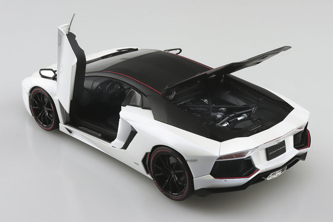 Lamborgini Aventador Pirelli Aoshima 1:24