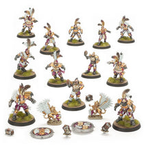 Load image into Gallery viewer, BLOOD BOWL: Imperial Nobility Blood Bowl Team: The Bögenhafen Barons
