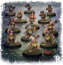 Load image into Gallery viewer, BLOOD BOWL: Halfling Blood Bowl Team – Greenfield Grasshuggers
