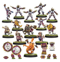 Load image into Gallery viewer, BLOOD BOWL: Human Blood Bowl Team Middenheim Maulers
