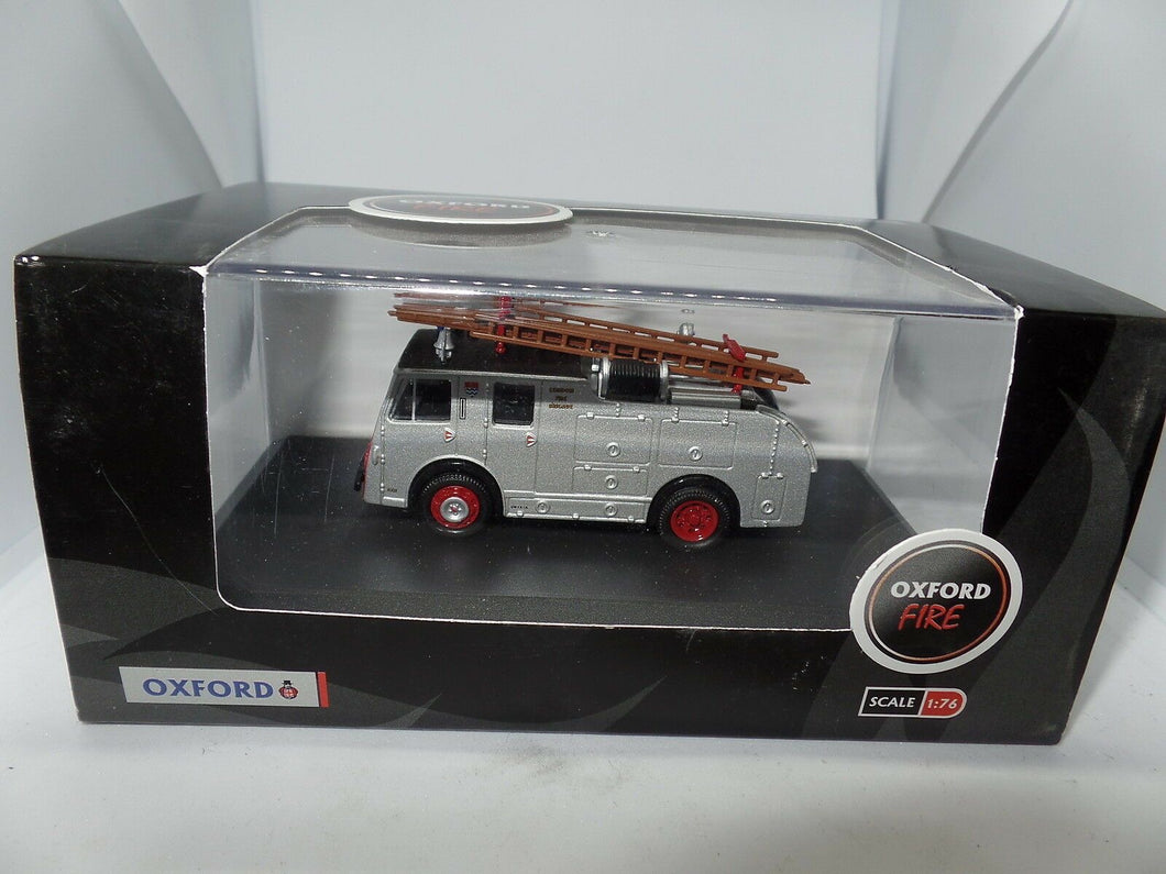 Dennis F8 - London Fire Brigade