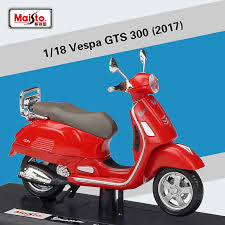 Vespa GTS 300 (2017) Motor Scooter