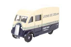 Commer Van Q25 - Lyon’s Ice Cream