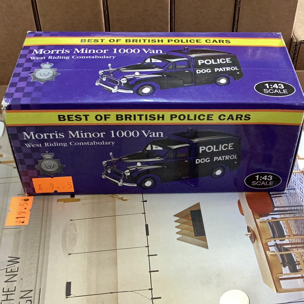 Morris Minor 1000 Van - Best of British Police Cars