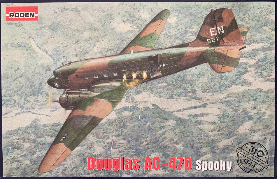 Douglas AC-47D Spooky 1:144