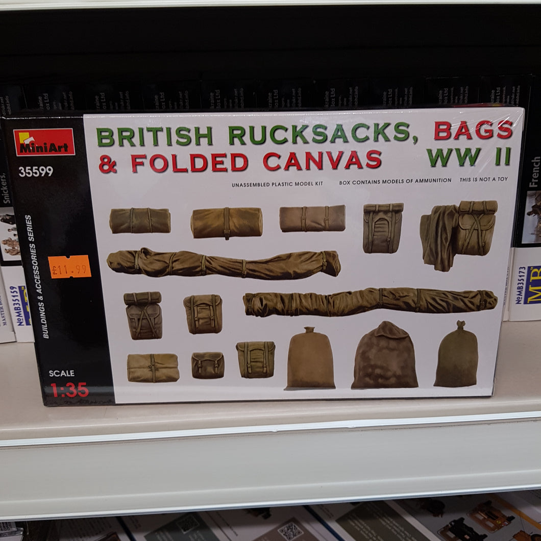British Rucksacks, Bags & Folded Canvas WWII 1:35