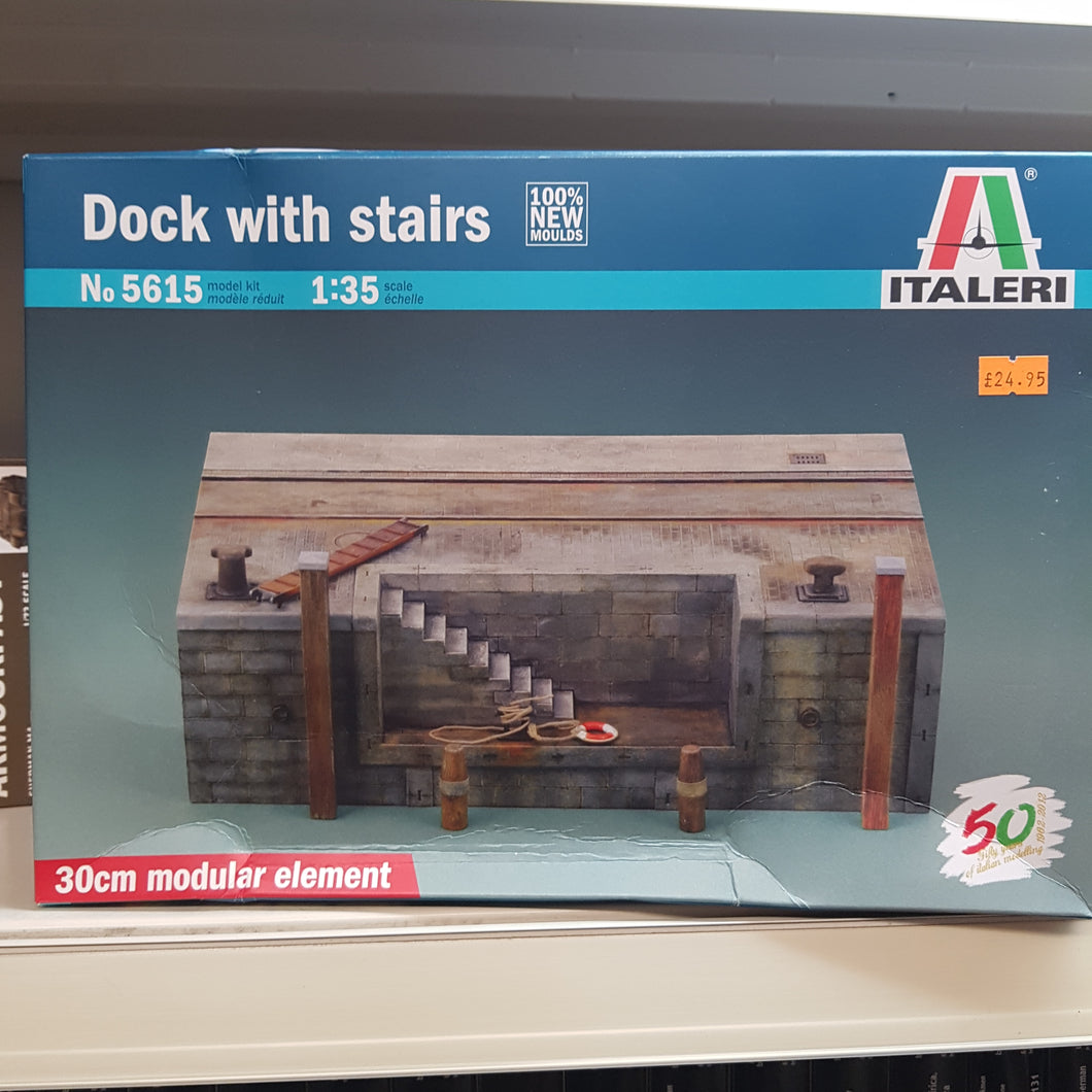 Dock with Stairs 1:35