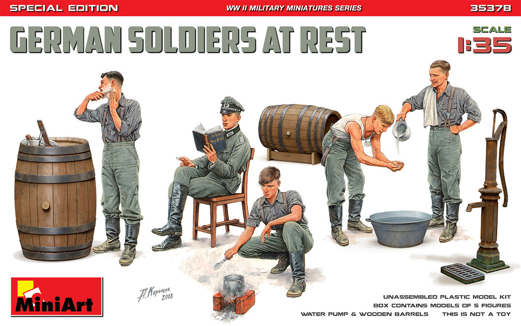 German Soldiers at Rest 1:35
