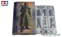 Load image into Gallery viewer, German Machine Gunner (Greatcoat) 1/16

