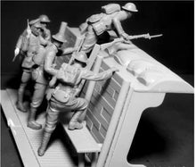 Load image into Gallery viewer, British Infantry, Before the Attack 1:35
