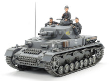Load image into Gallery viewer, Panzerkampfwagen IV Ausf.F Sd.Kfz.161 1:35

